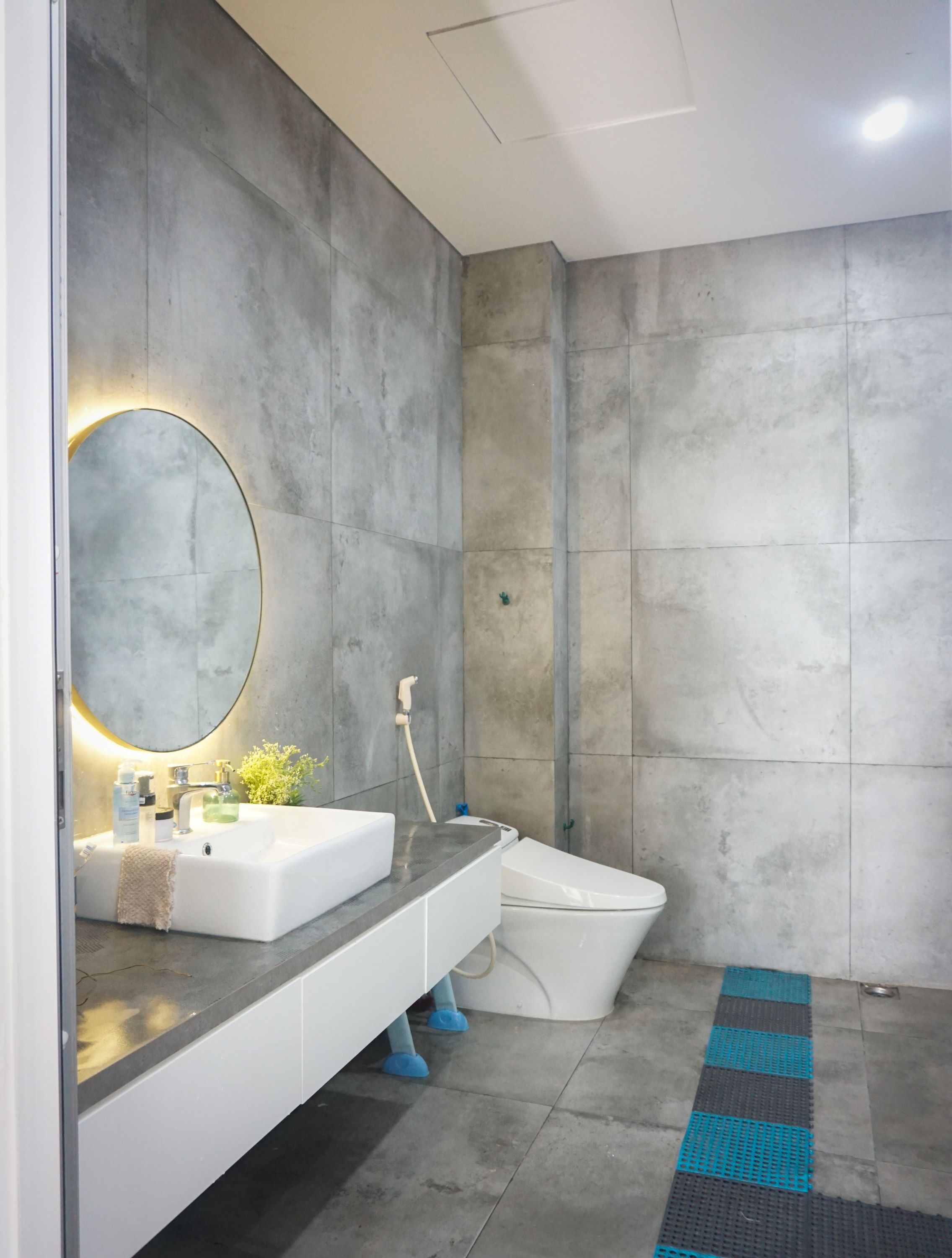 Ngoi nha moc mac nhieu cay xanh anh 11