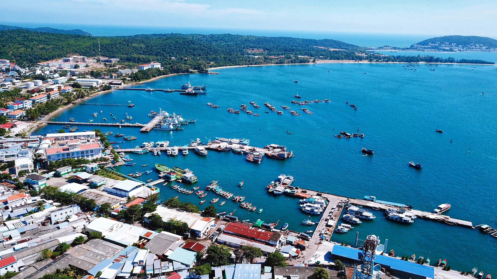 mo cua du lich Phu Quoc anh 3