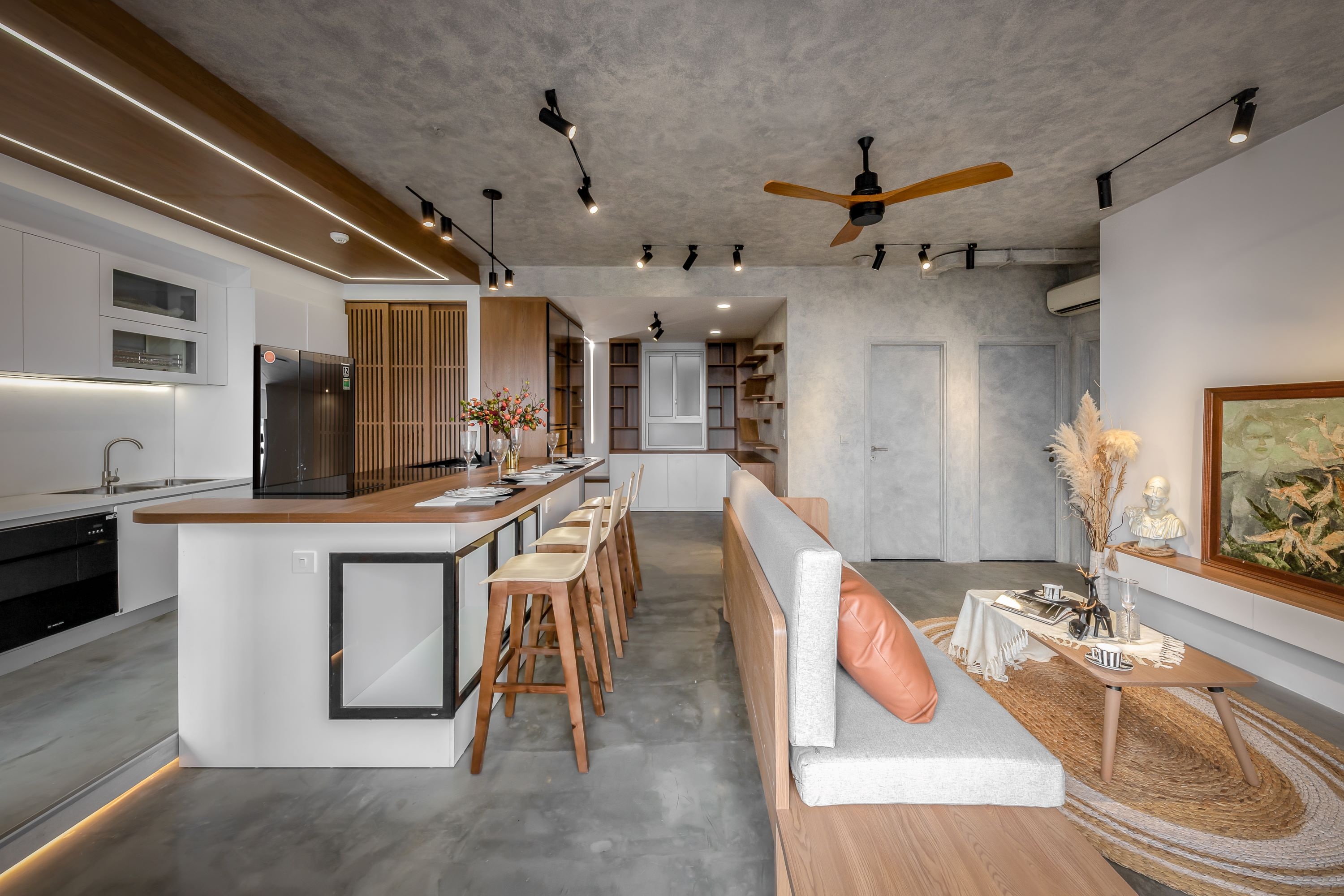 can ho cua nguoi dan ong doc than anh 2