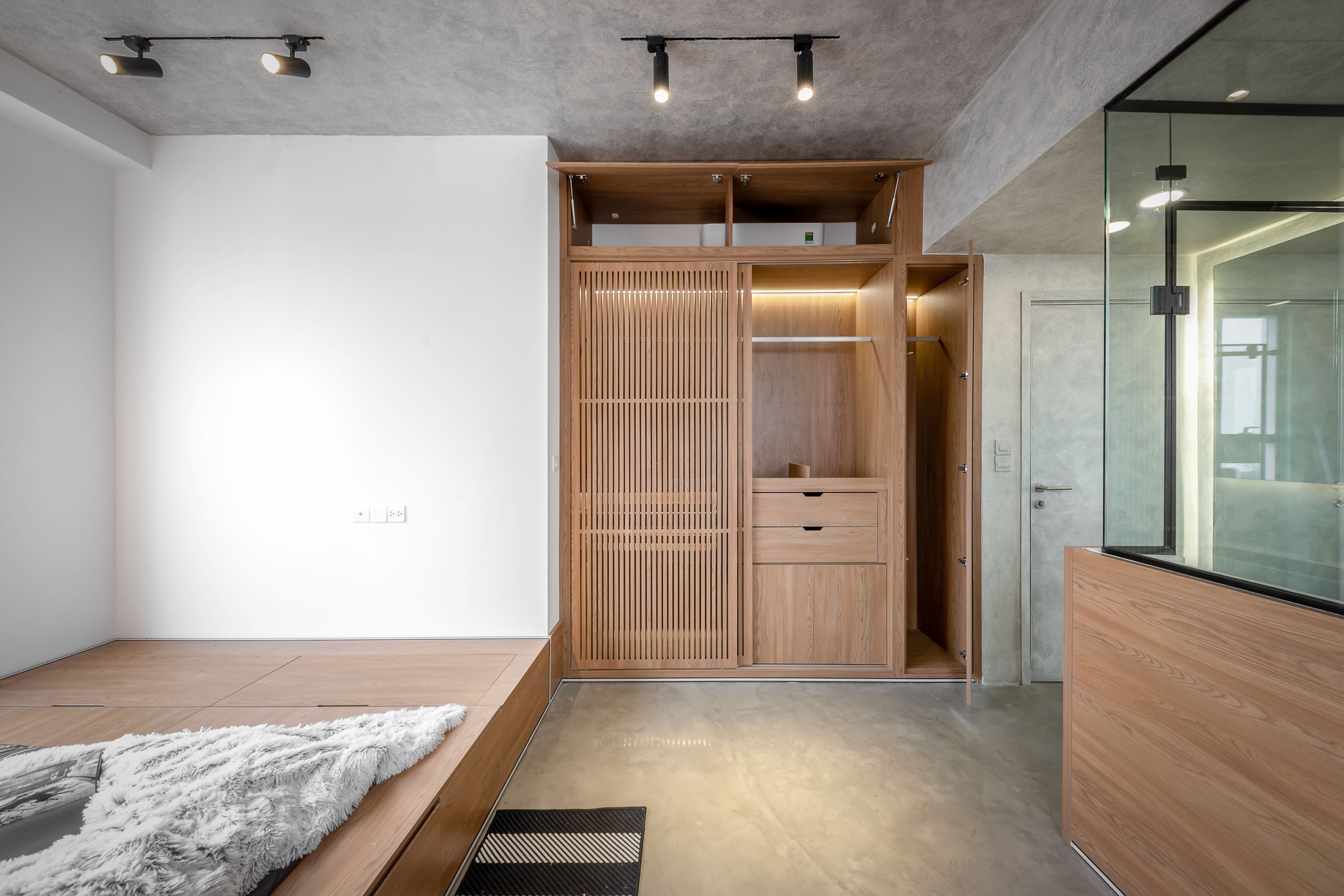 can ho cua nguoi dan ong doc than anh 8