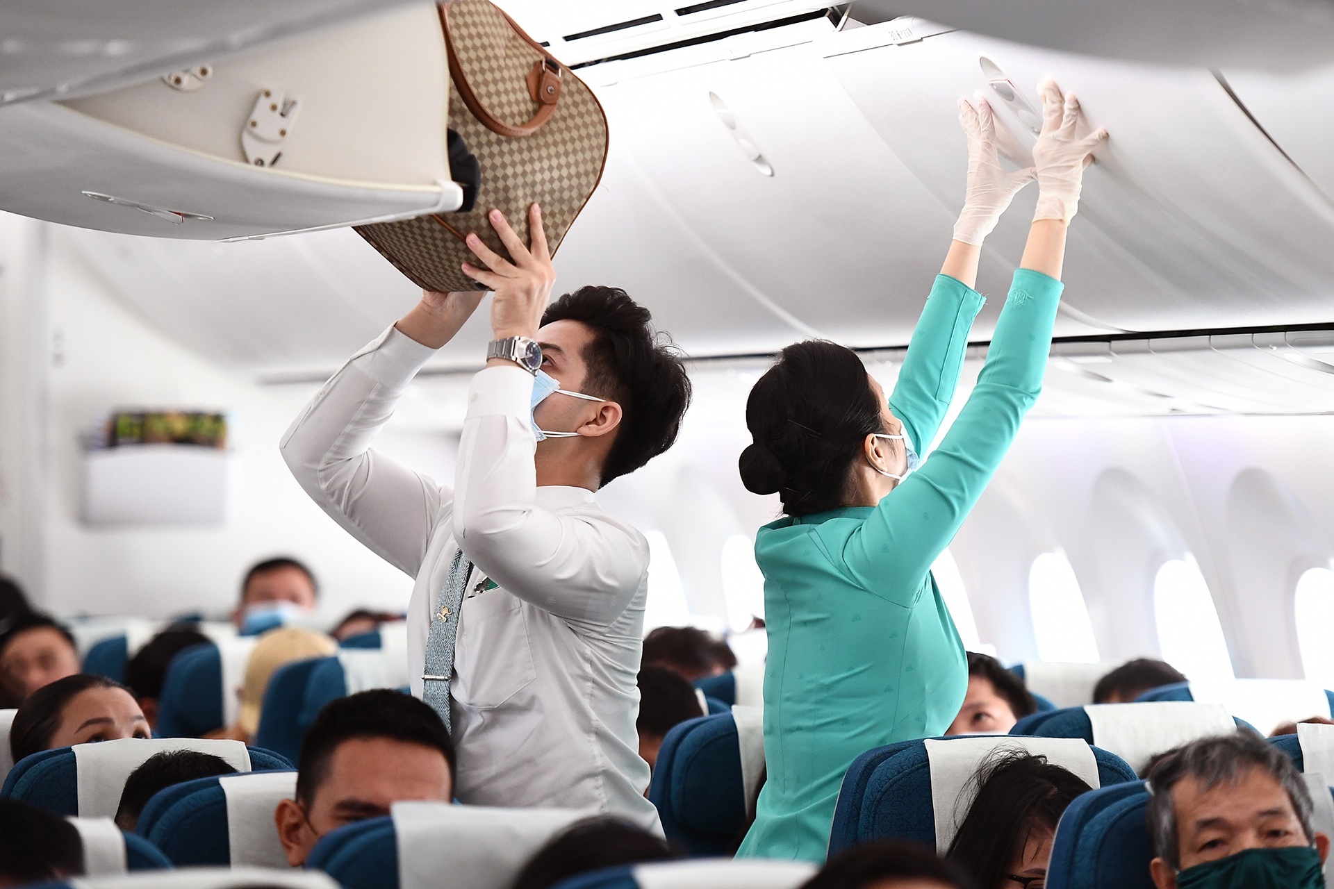 gia ve may bay tet 2021 anh 2