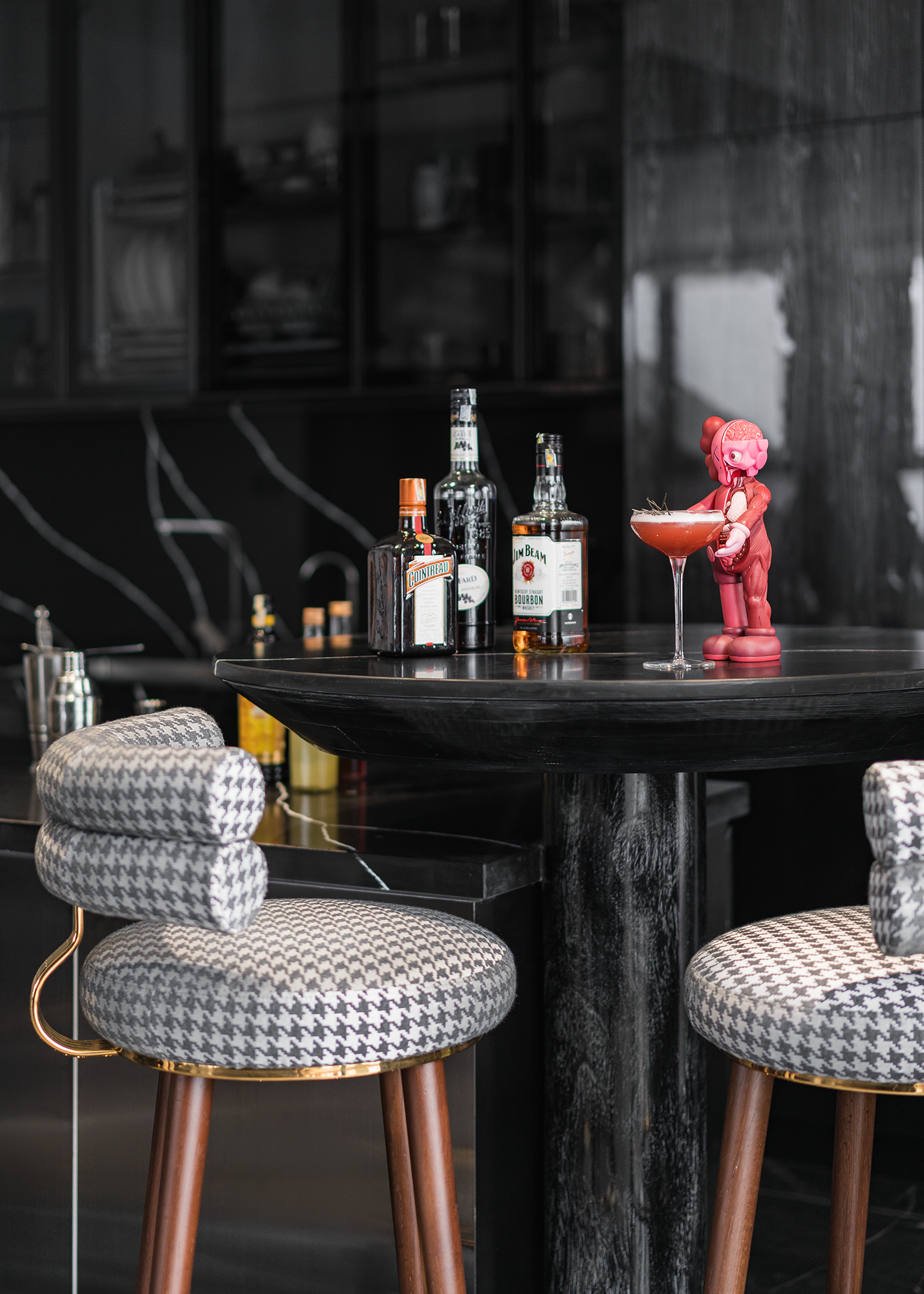 Can ho cua co gai ca tinh anh 9