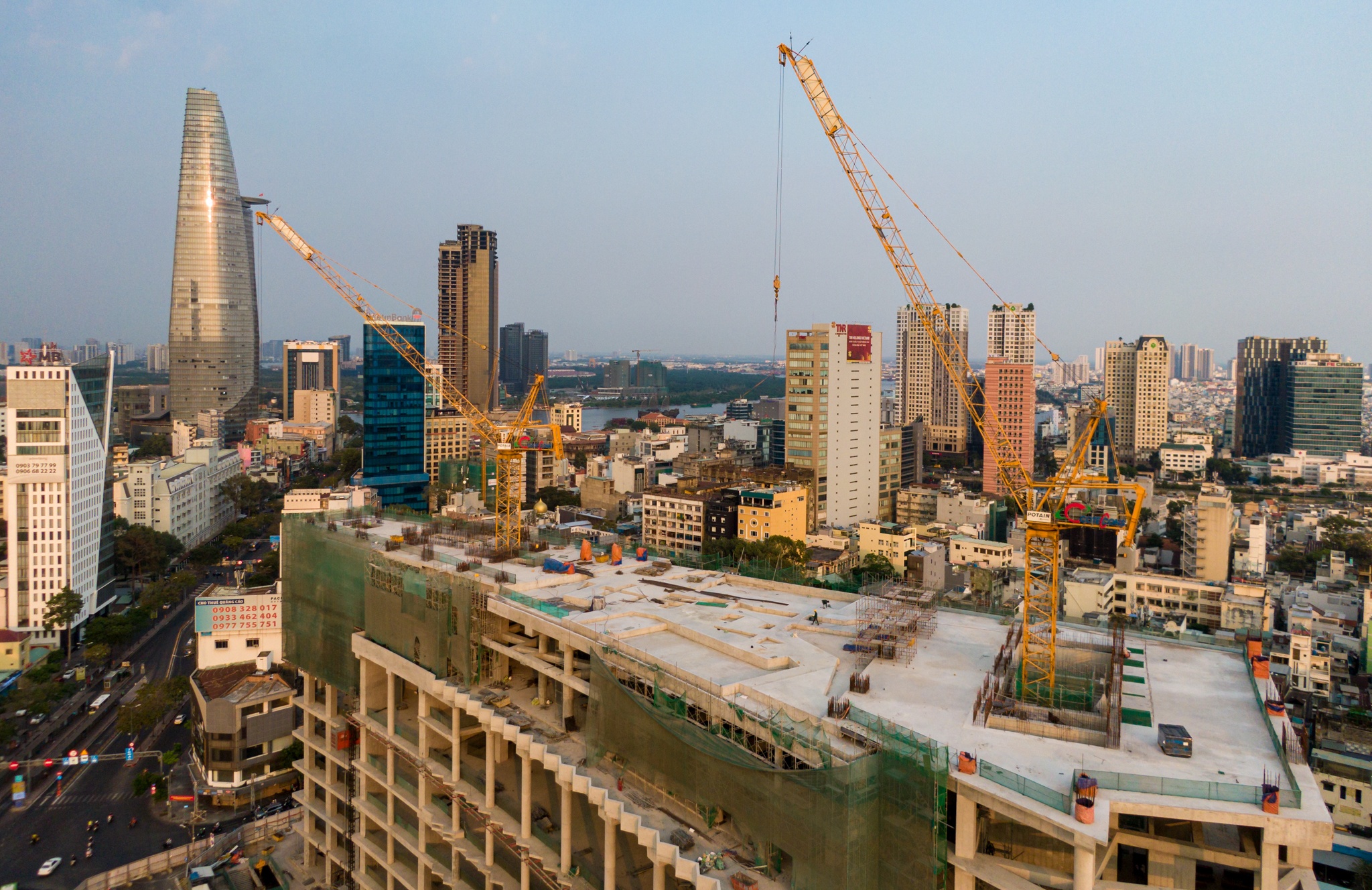 xay dung,  Bo Xay dung,  cong truong,  Covid-19,  phong chong dich,  sua chua,  dien,  vien thong anh 1