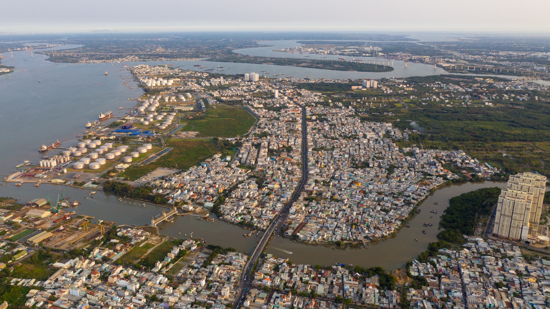 mua bat dong san lan dau TP.HCM anh 1