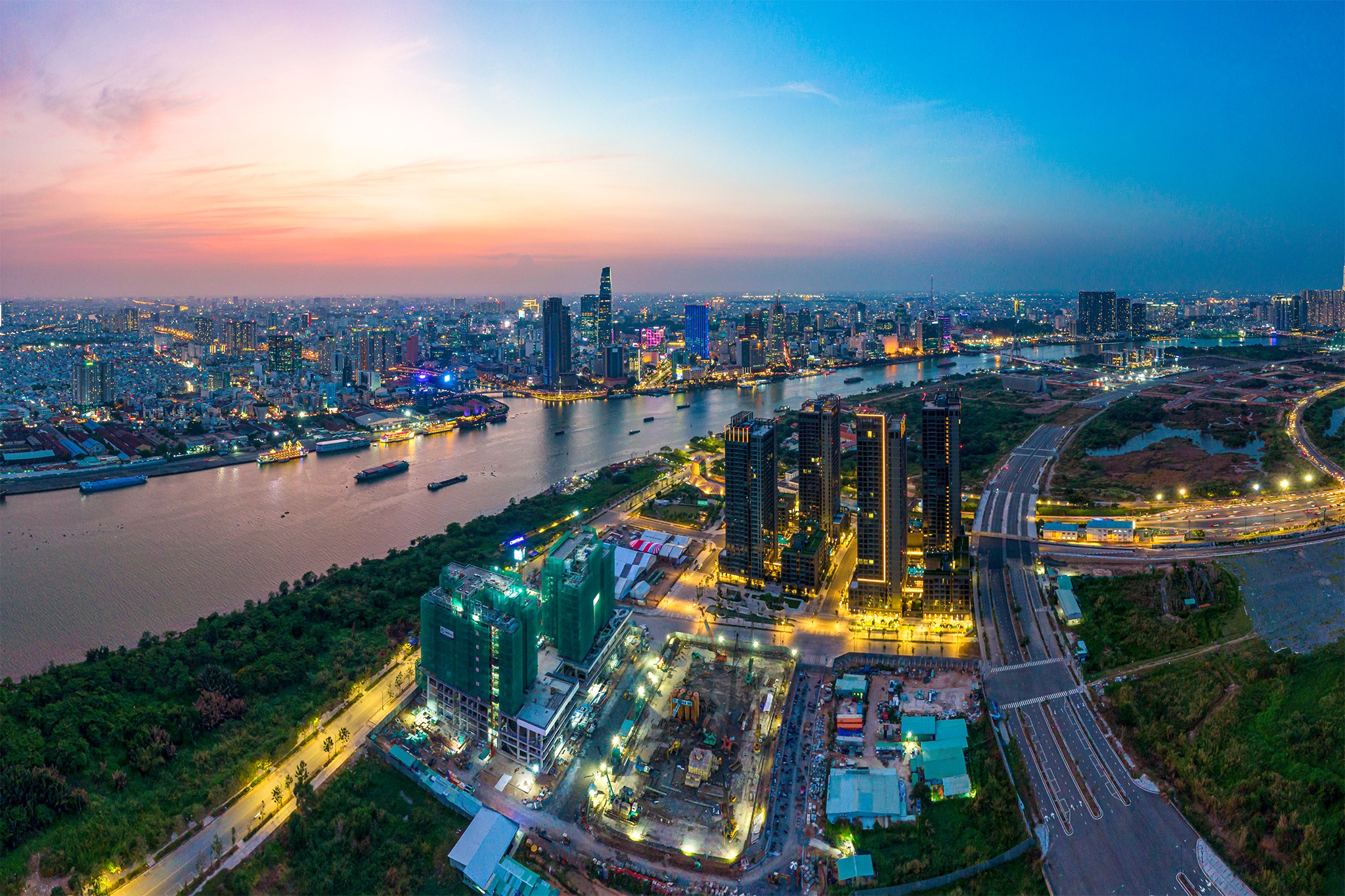 Gia nha sieu sang Viet Nam dung o dau so voi khu vuc? hinh anh