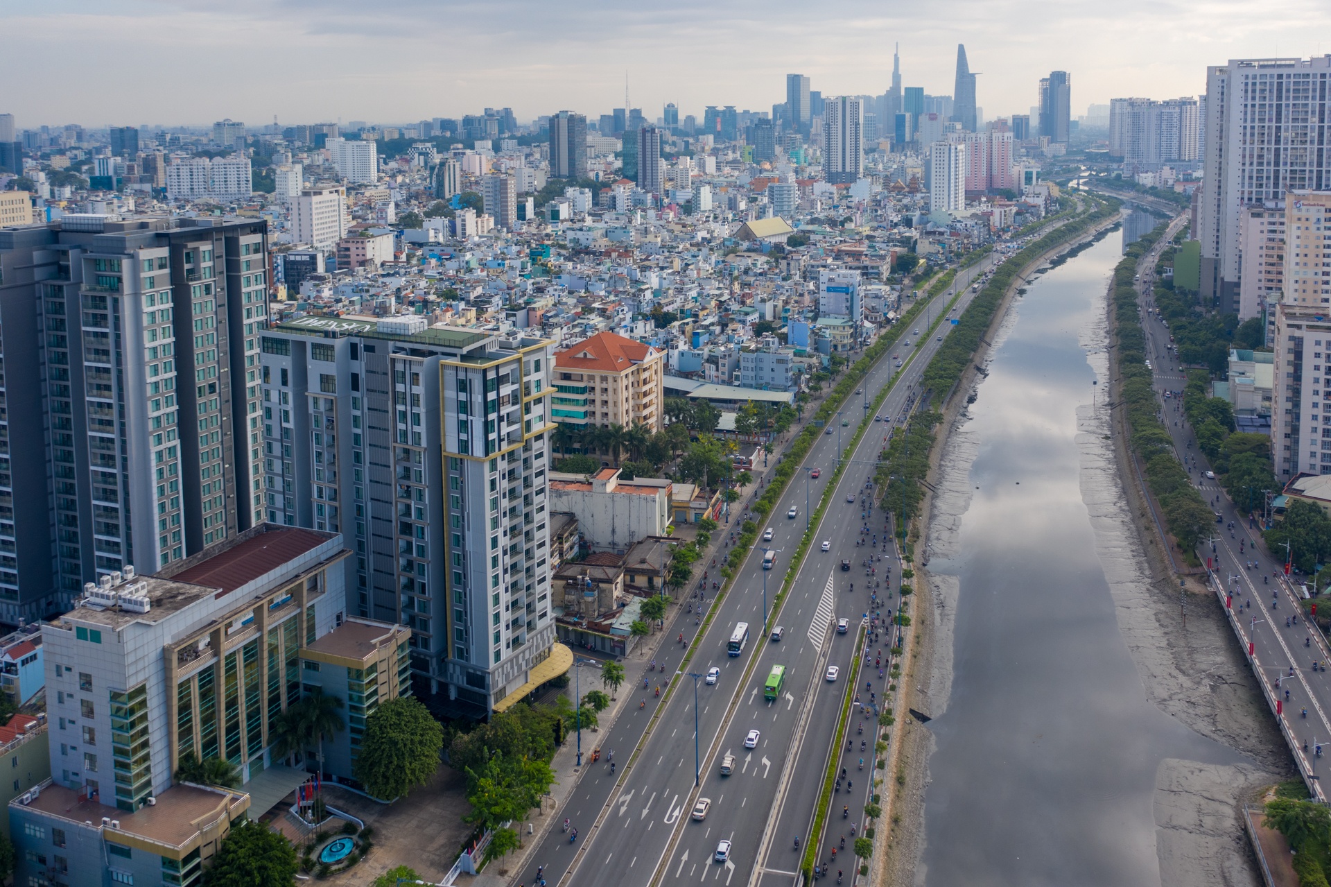 mua nha TP.HCM dich Covid-19 anh 3