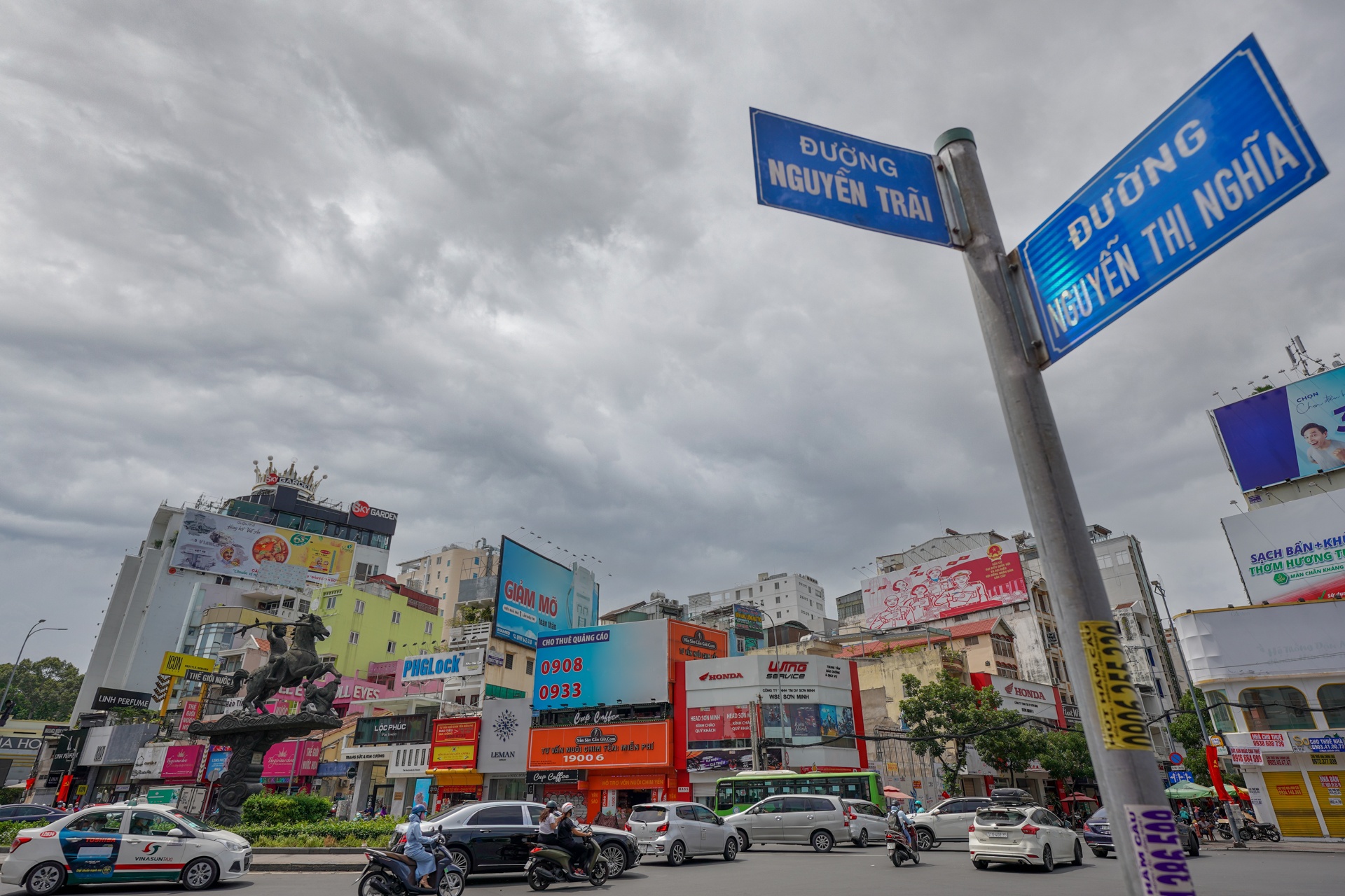 Kinh te TP.HCM 6 thang dau nam tang truong 5, 46% anh 1