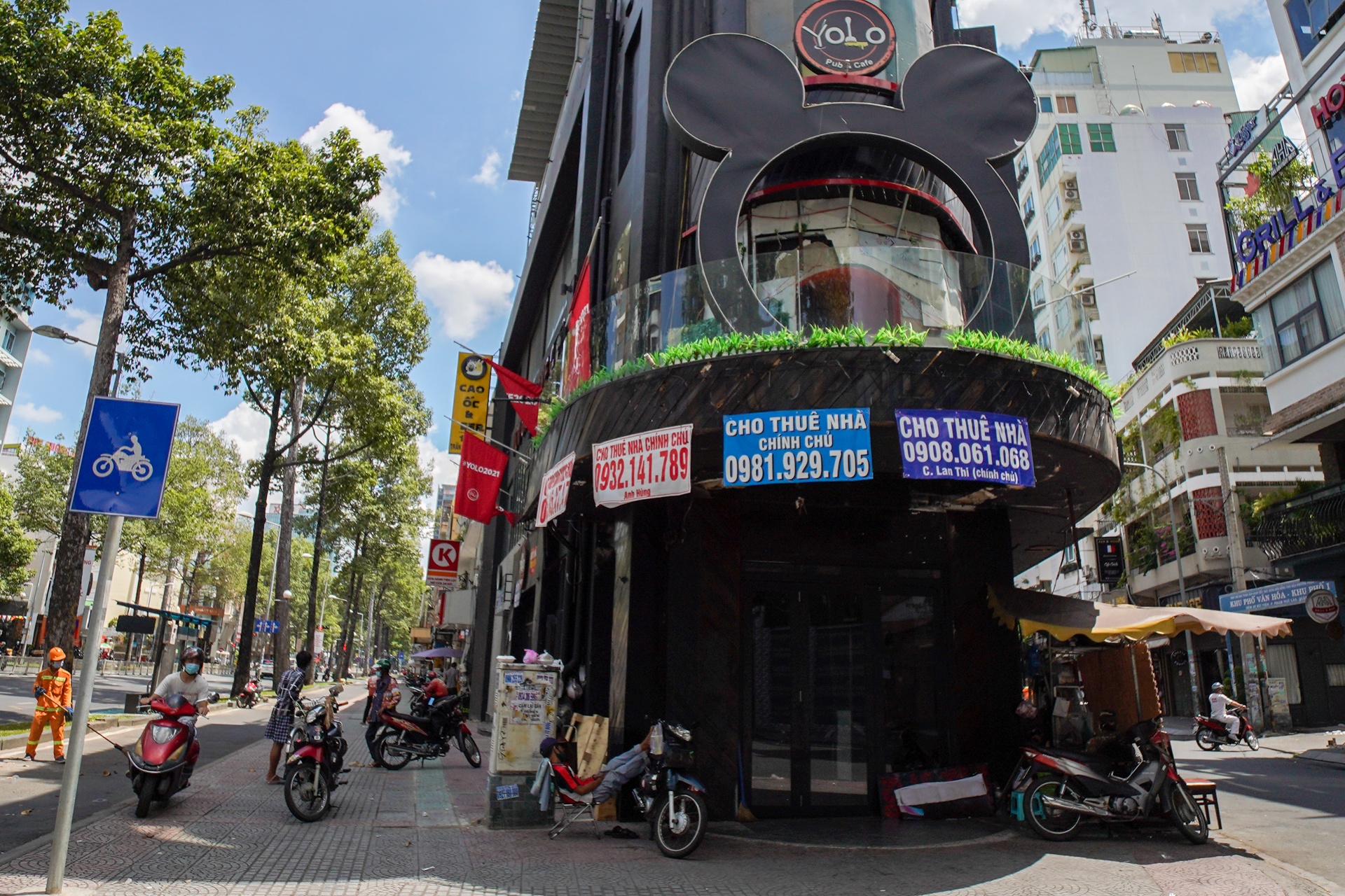 nha pho trung tam TP.HCM kiet suc vi Covid-19 anh 9