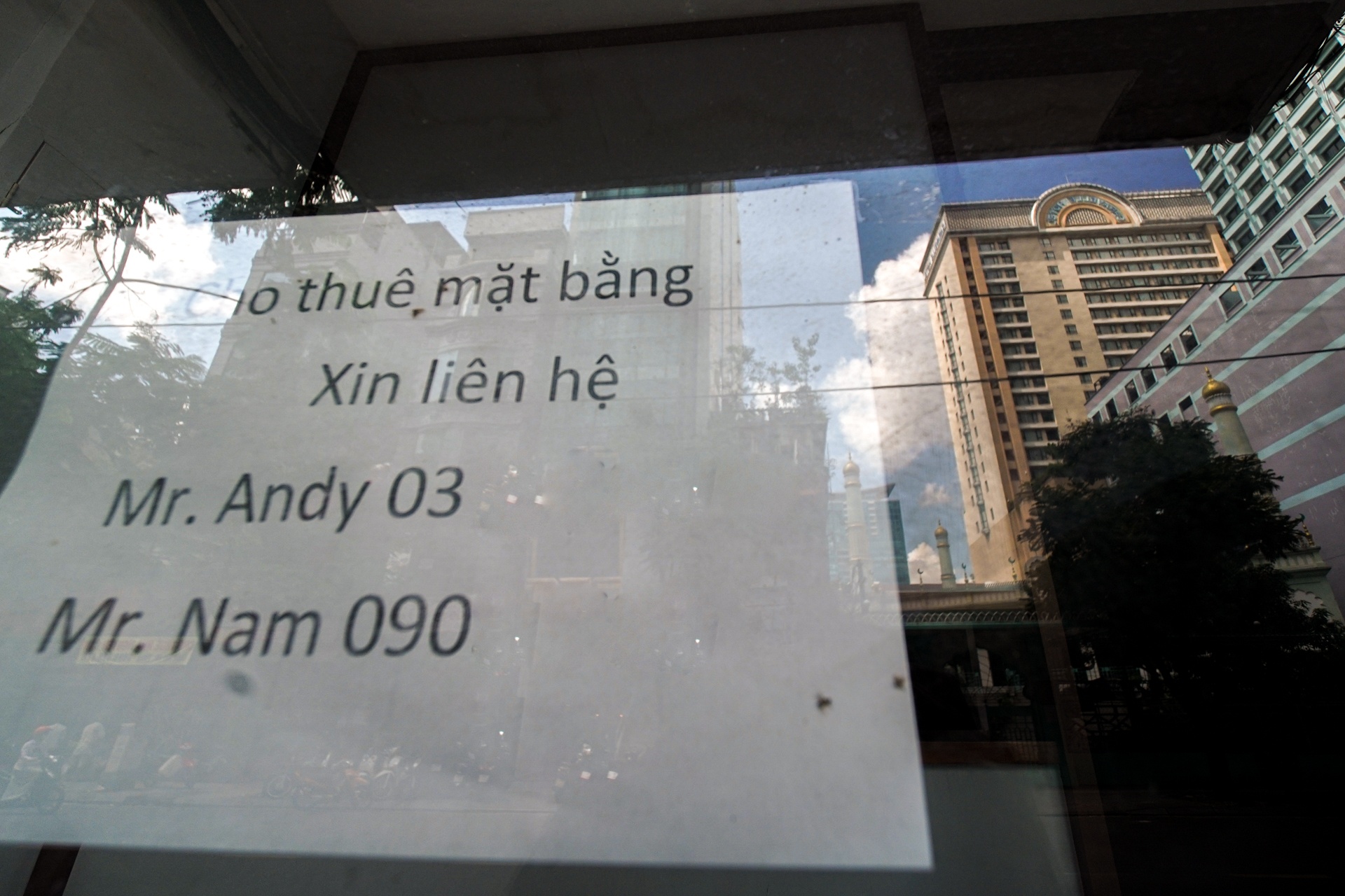 nha pho trung tam TP.HCM kiet suc vi Covid-19 anh 11