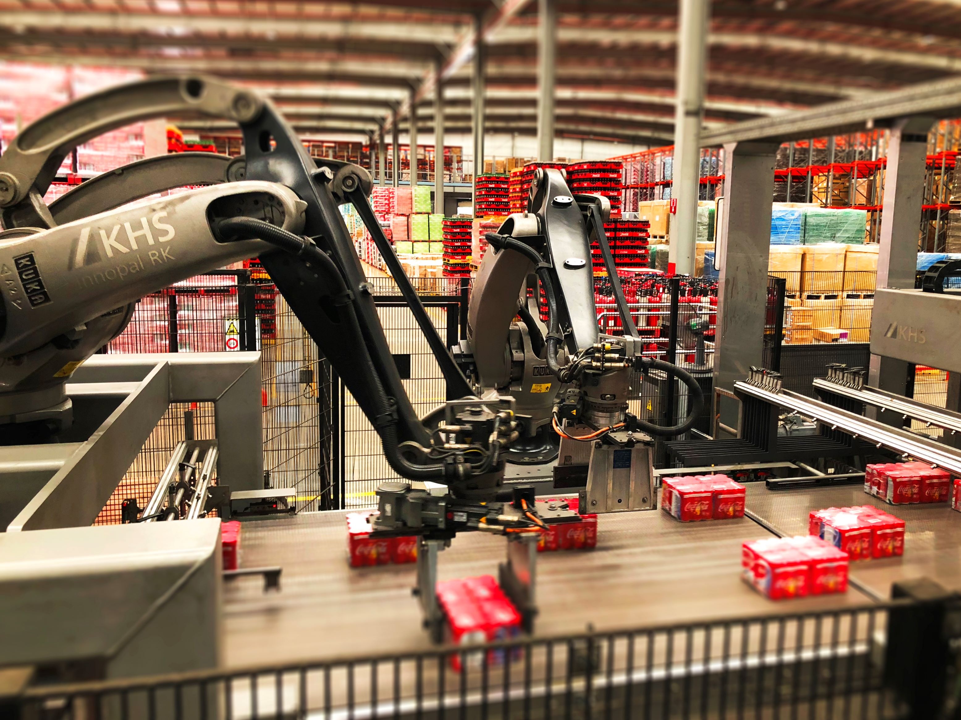 Intel,  Coca-Cola, ... duy tri san xuat tai Viet Nam anh 3