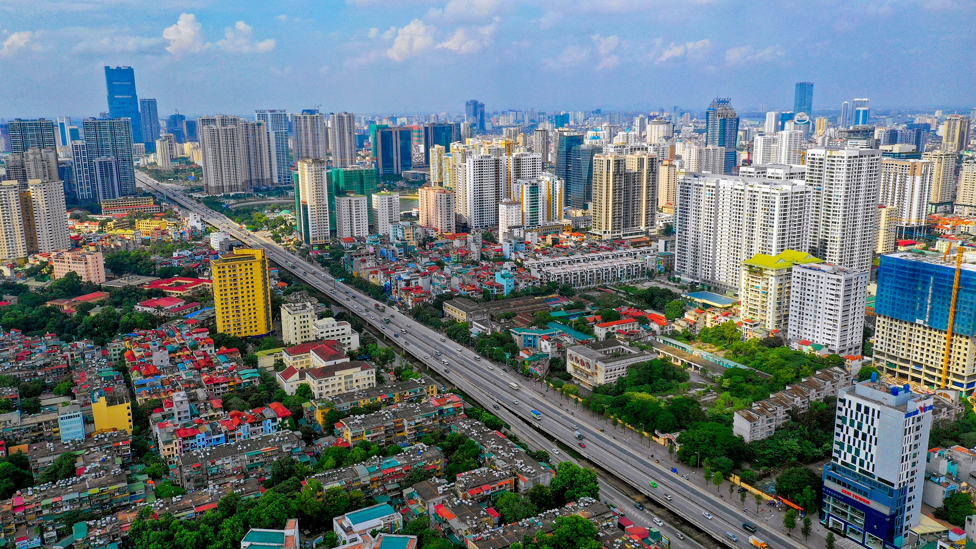 BDS phia Tay Ha Noi soi dong nhat nua dau nam hinh anh