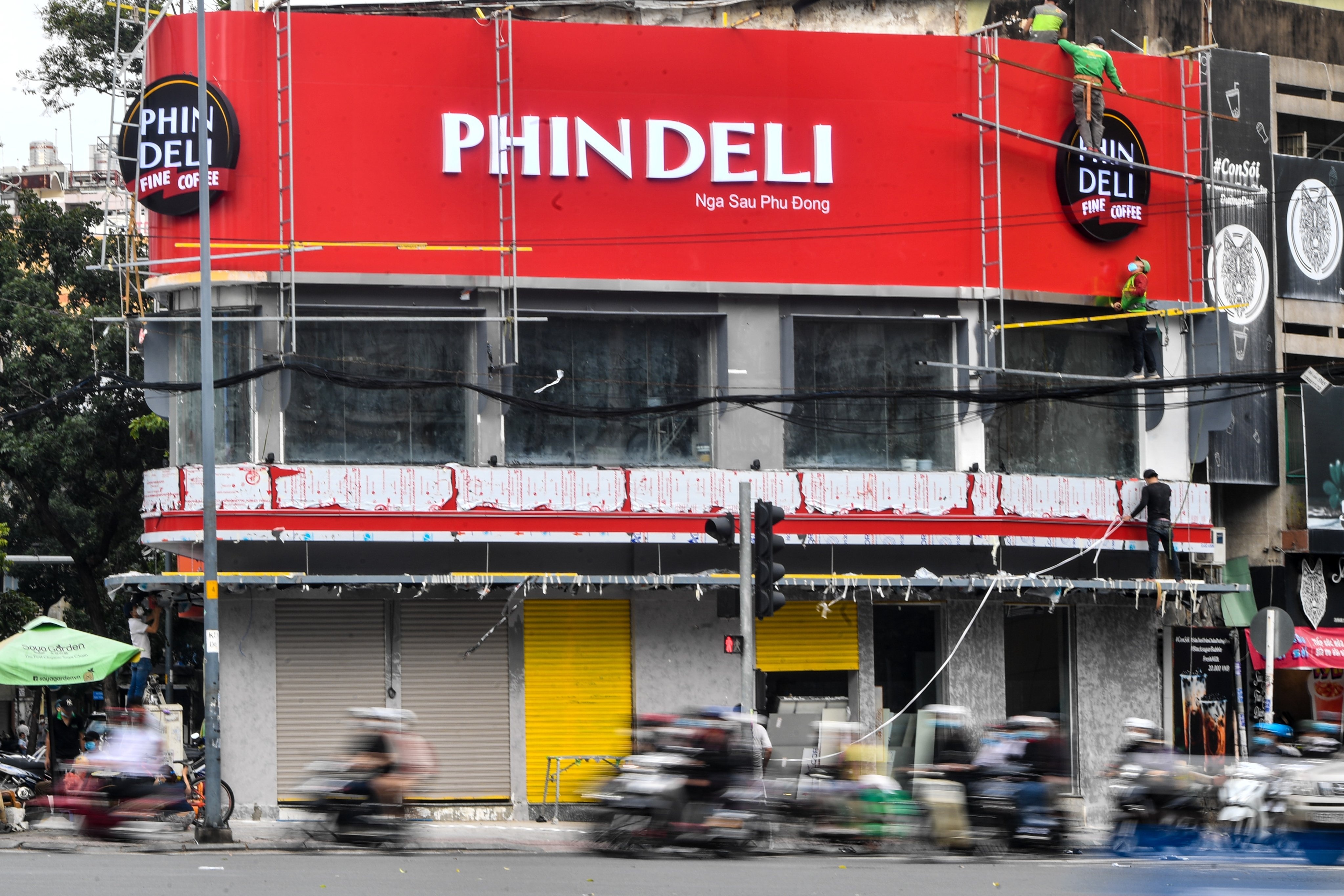 Cua hang PhinDeli o nga 6 Phu Dong va su mo rong cua cac chuoi F&B hinh anh