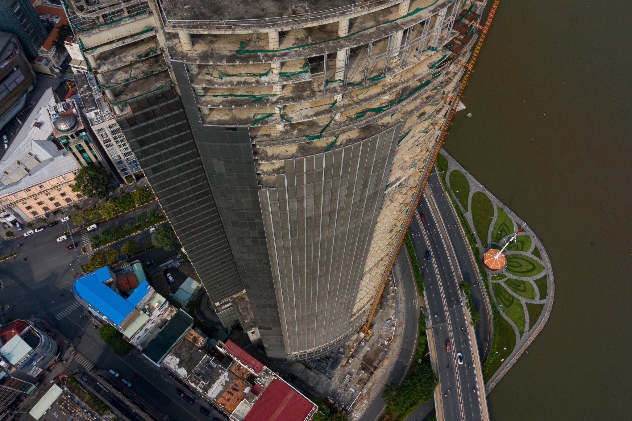 Chu moi Saigon One Tower anh 1