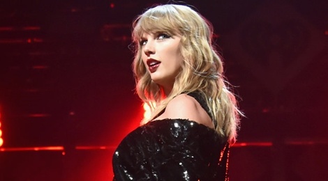 Fan lo lang truoc tin Taylor Swift se giai nghe vi met moi voi thi phi hinh anh