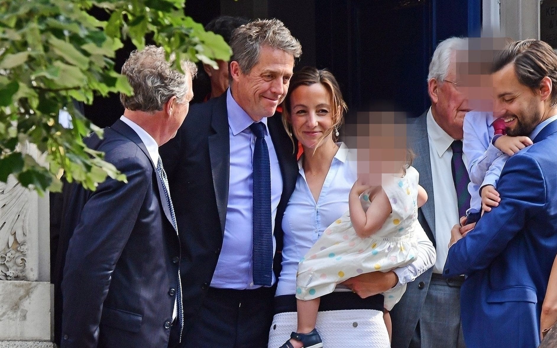 Hugh Grant ket hon anh 1