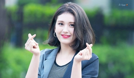 'Bup be song' 10X dau quan cho YG va loi am chi vi pham ky luat hinh anh