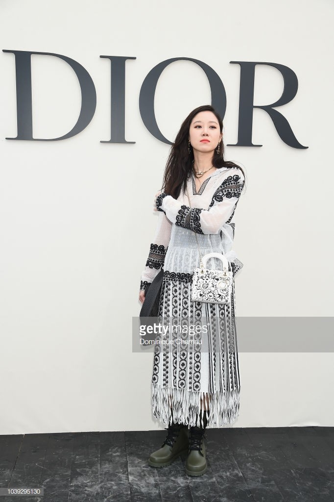 Angela Baby show dior anh 6
