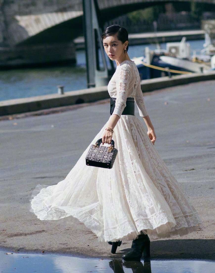 Angela Baby show dior anh 8