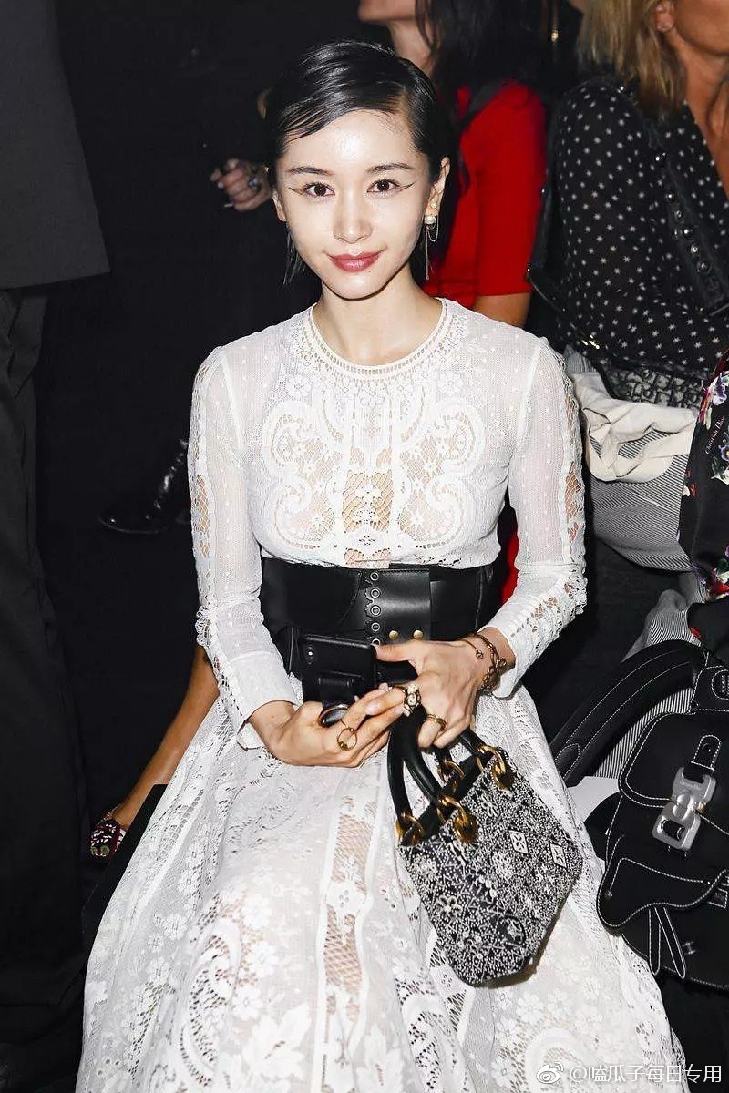 Angela Baby show dior anh 9