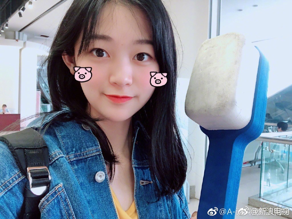 Tu A Ca cua 'Nhu Y truyen' cong khai ban gai khi moi 18 tuoi hinh anh