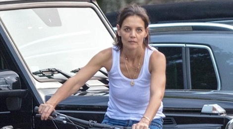 Katie Holmes mat moc xo xac gia nua khi hen ho ban trai Jamie Foxx hinh anh