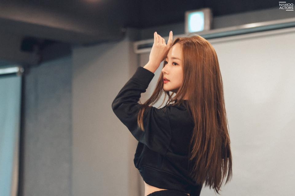 Park Min Young sexy trong clip tap nhay hinh anh