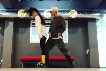 'Nu hoang goi cam' HyunA tung clip nhay sexy cung ban trai hinh anh