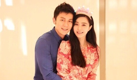 Pham Bang Bang lan dau xuat hien cung Ly Than sau scandal tron thue hinh anh