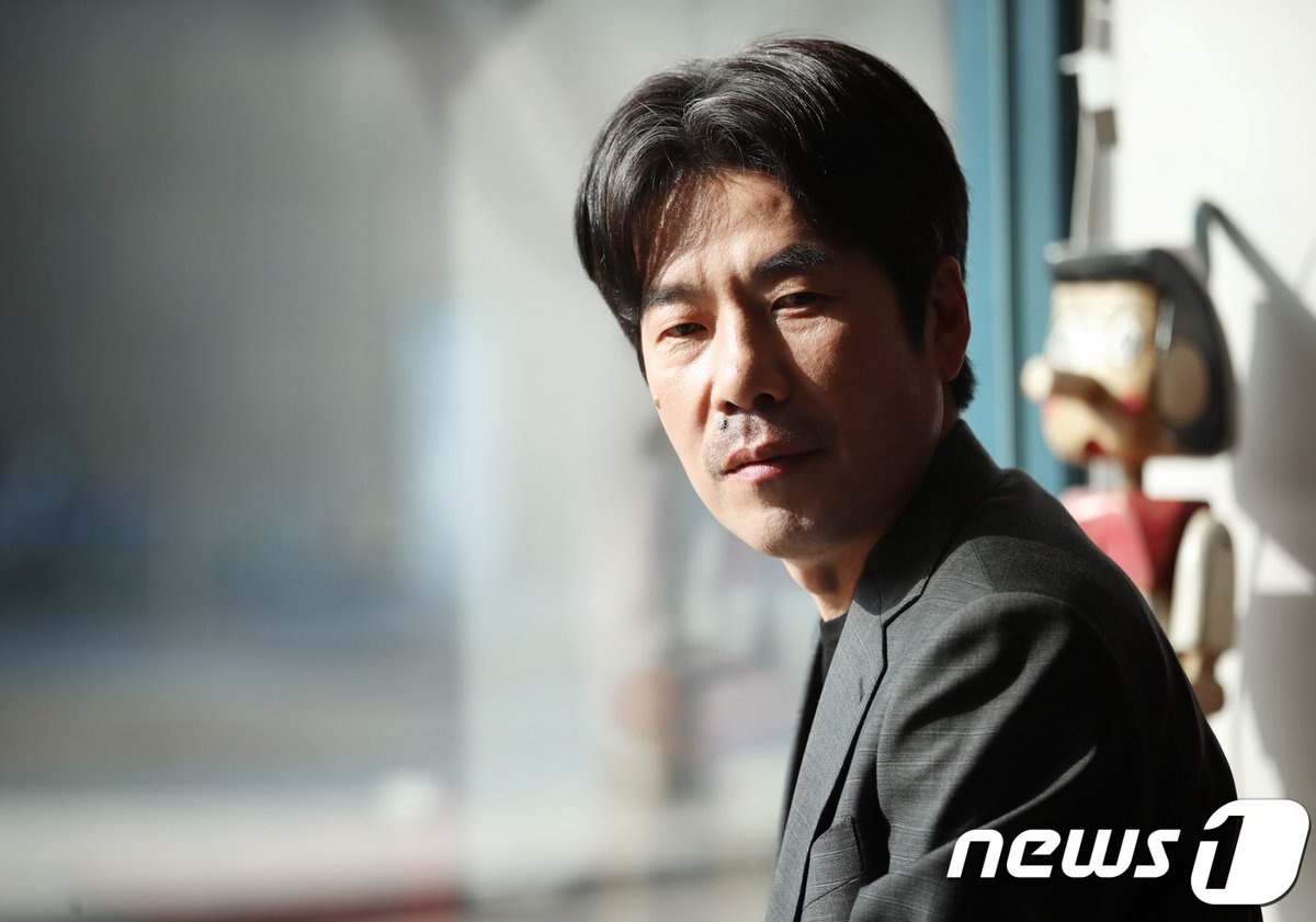 ong hoang phong ve Han Quoc anh 8