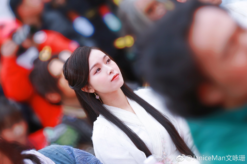 Vuong Ngu Yen Van Vinh San anh 1