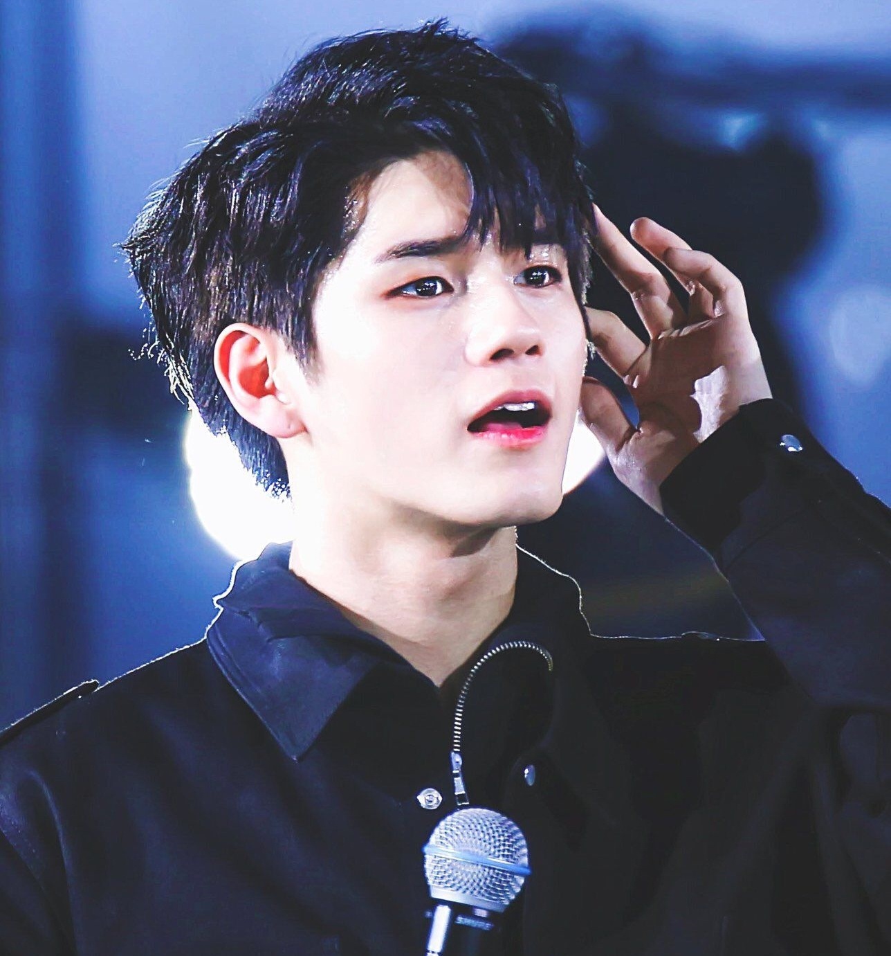 Wanna One tan ra anh 6