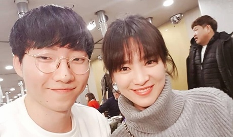 Phim rating khong cao, Song Hye Kyo van xinh dep du tiec mung cong hinh anh