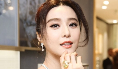 Pham Bang Bang tu bo vi tri quan ly cap cao de quay lai showbiz? hinh anh