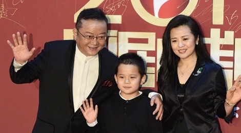 'Hoa Than' Vuong Cuong va moi duyen ky la voi nguoi vo kem 20 tuoi hinh anh