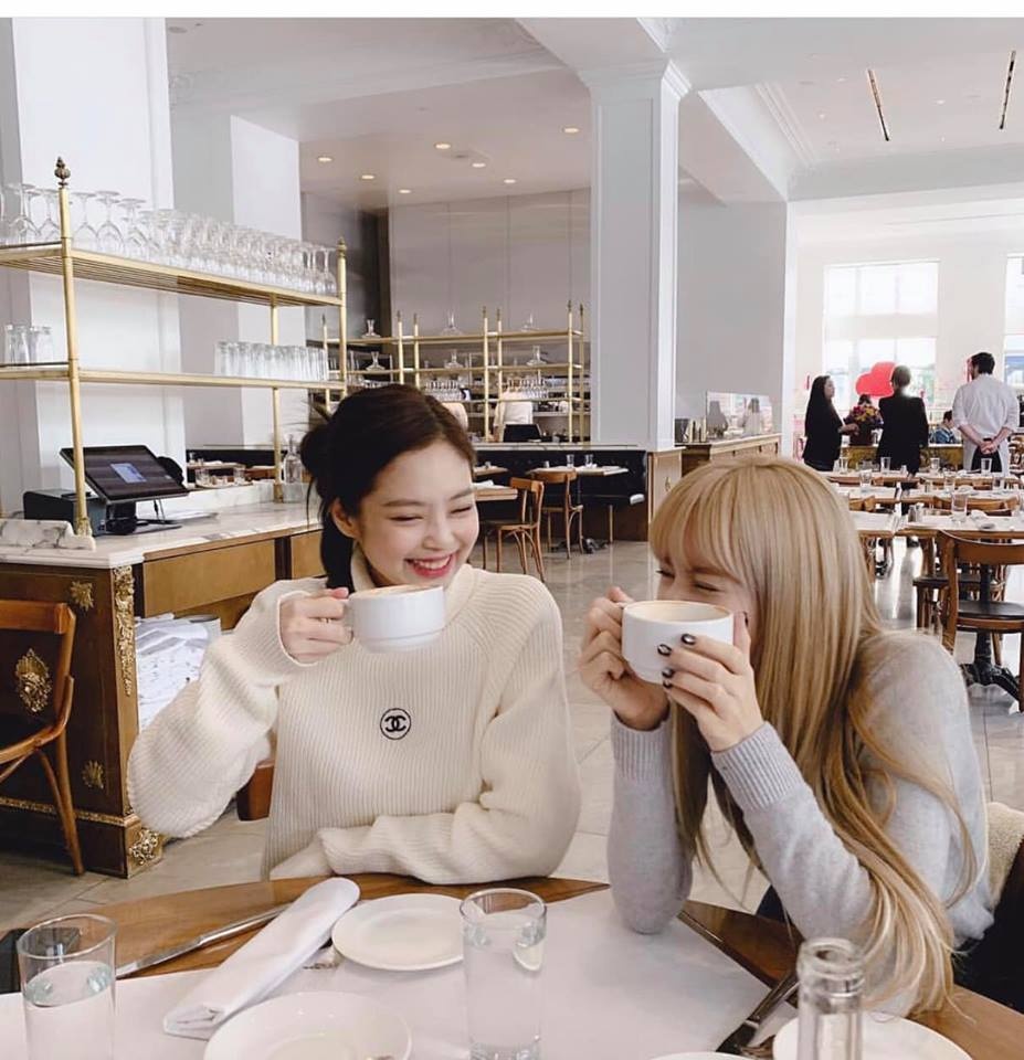 Jennie hen ho Kai anh 2