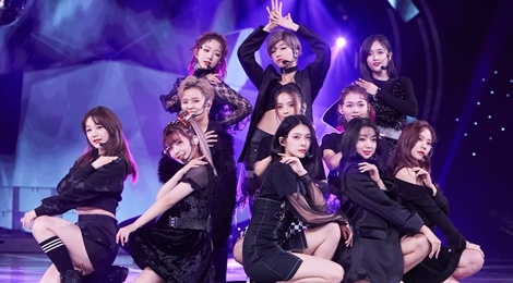 Concert nhom nu noi nhat Hoa ngu gay chu y vi hien tuong la hinh anh