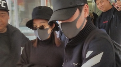 Trieu Le Dinh xuat vien sau khi sinh con trai cho Phung Thieu Phong hinh anh