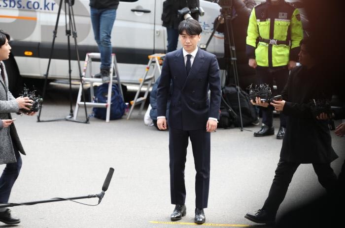 Seungri bi dieu tra anh 2