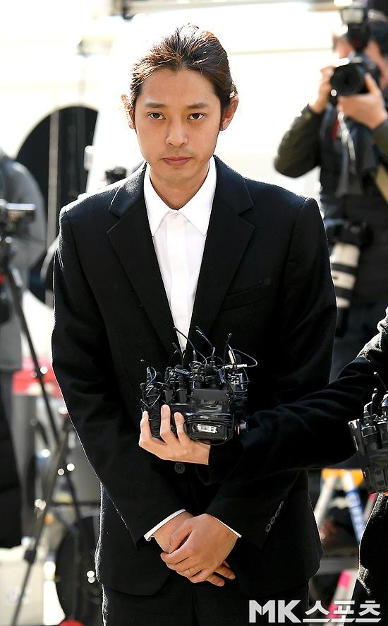 Seungri trinh dien canh sat anh 7