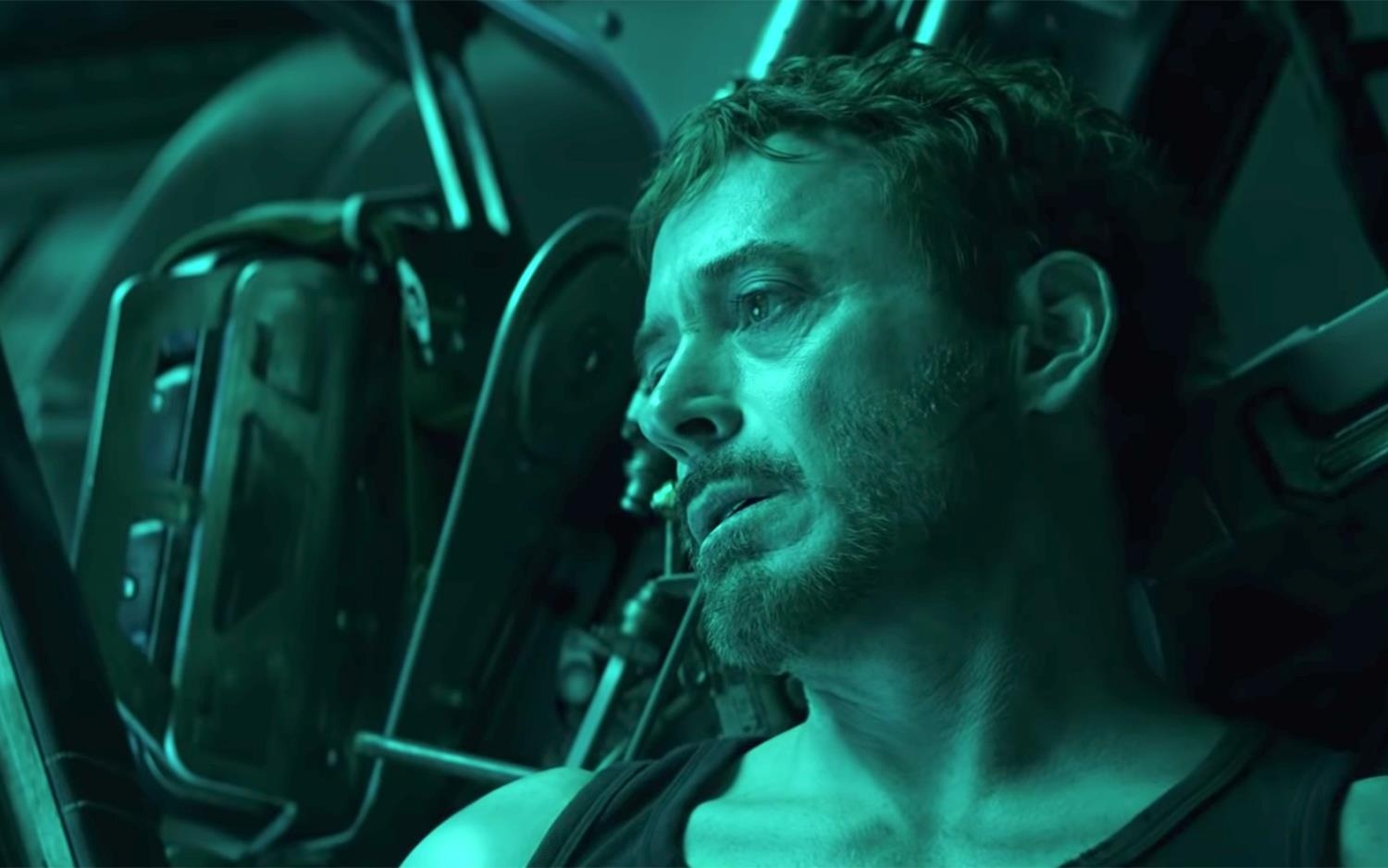 Trailer 'Avengers: Endgame': Iron Man song sot tro ve Trai dat hinh anh