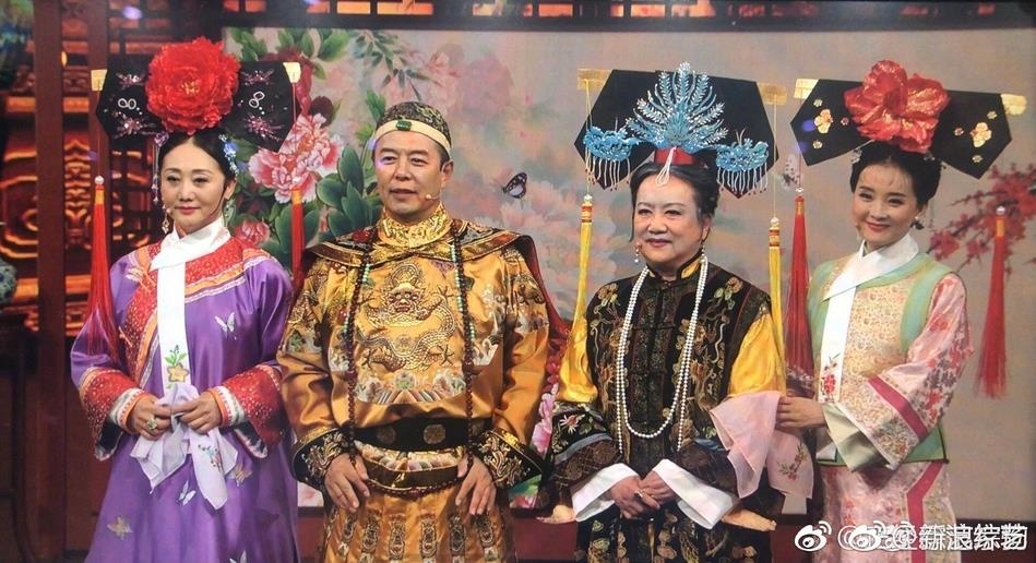 Dien vien Hoan Chau Cach Cach gap lai anh 1