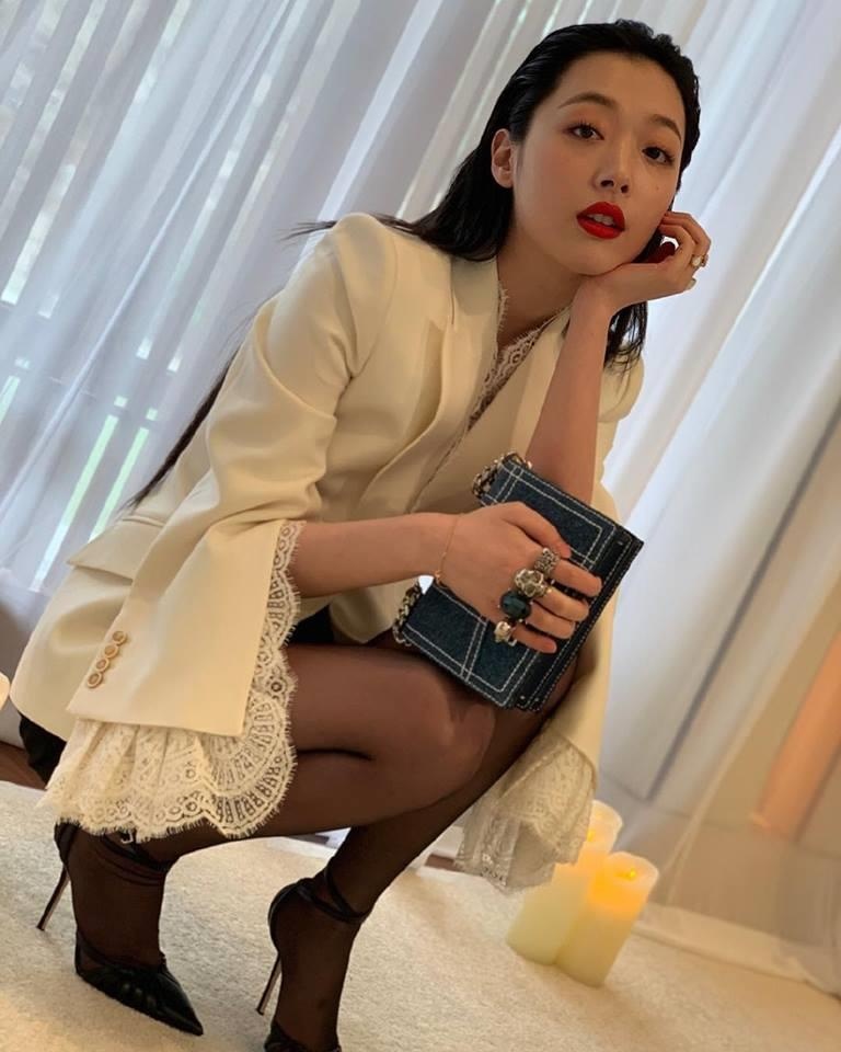 Sulli tuoi tre tham du su kien anh 11