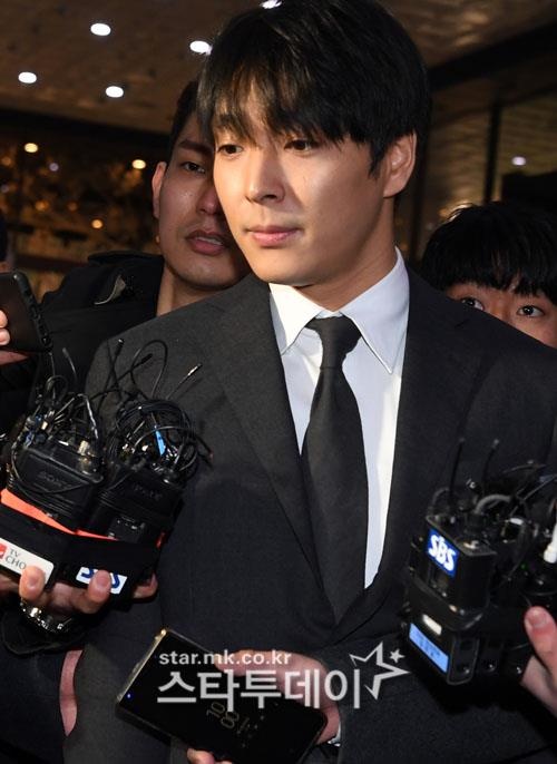 Seungri bi dieu tra anh 6