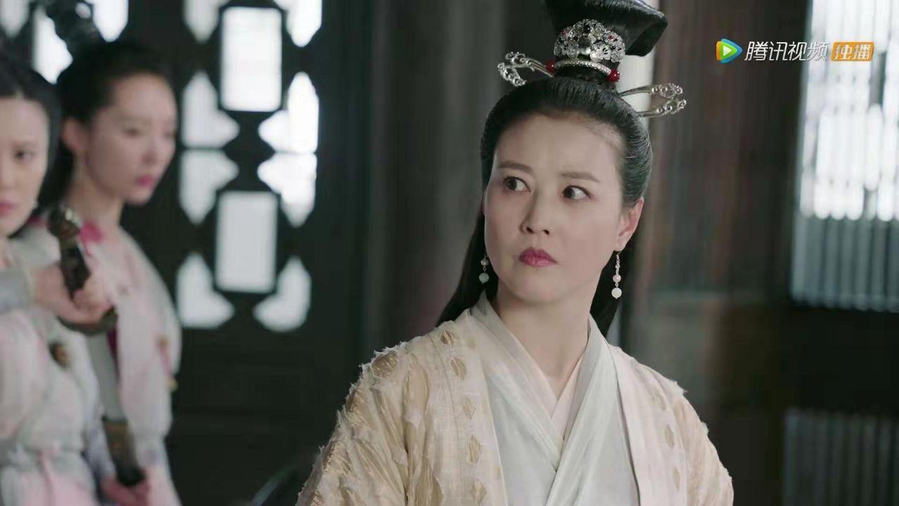 Chau Hai My 5 lan tu choi dong 'Y Thien Do Long ky 2019' hinh anh