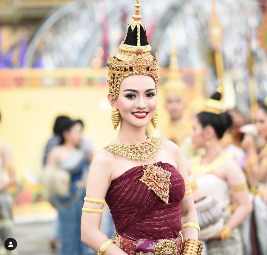 Sao Thai Lan trong Le hoi Songkran anh 14