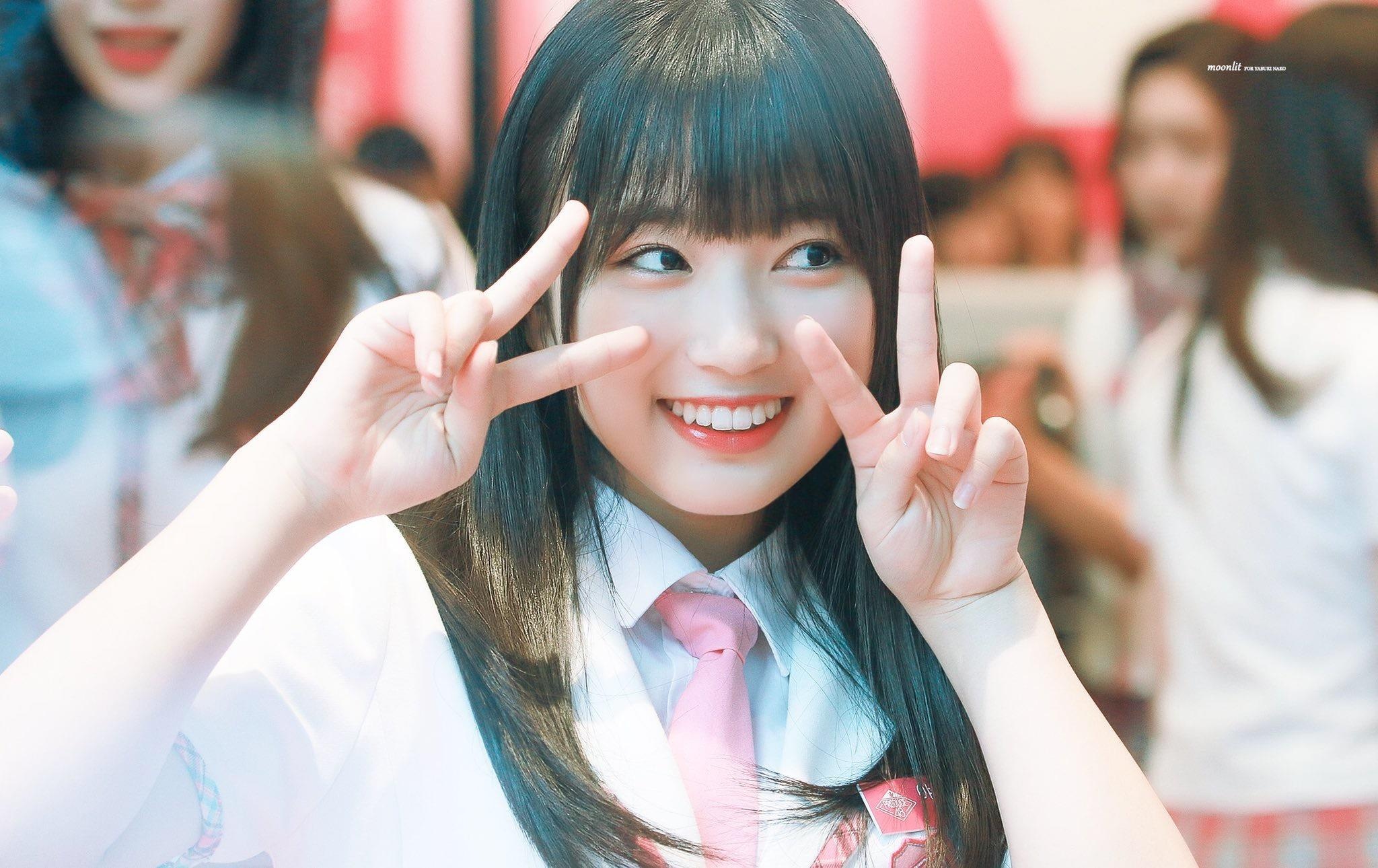 nhan sac Nako IZone anh 9