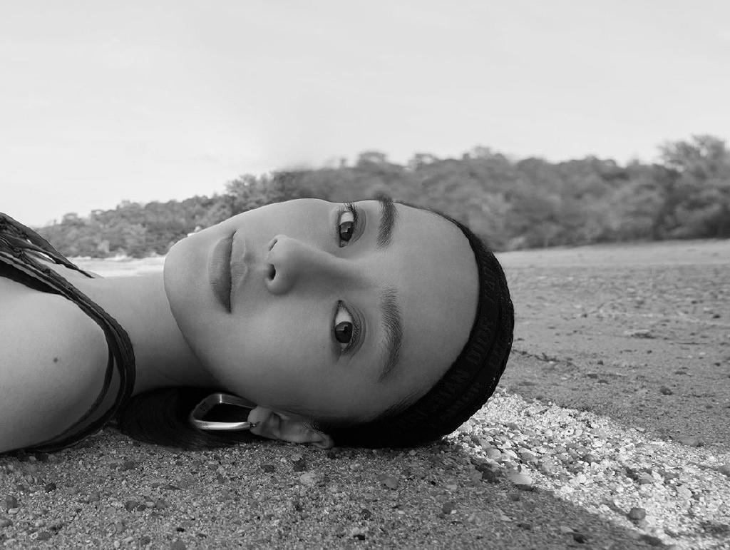 Angelababy bat chuoc Cung Loi anh 2