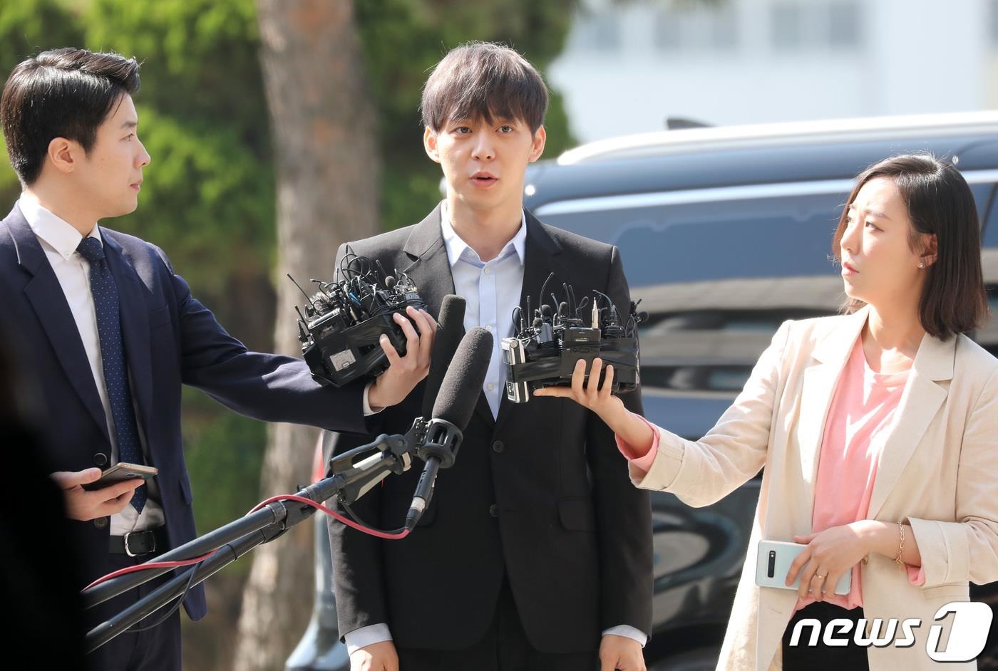 Park Yoochun bi dieu tra anh 1