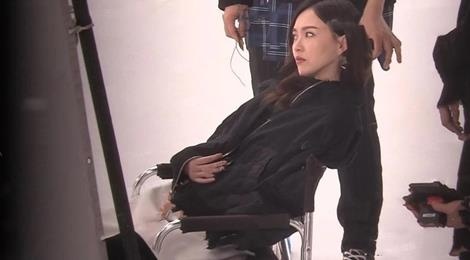 Duong Yen lay khan che bung giua tin mang thai con dau long hinh anh