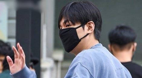 Lee Min Ho lo cam ngan mo khi sap xuat ngu hinh anh